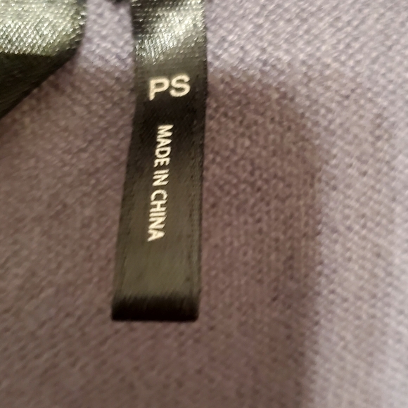 Daisy Fuentes Lavander Chiffon Trim V-neck Button Pocket Cardigan Sweater, PS - Picture 7 of 9